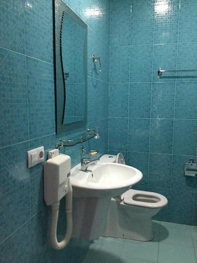 חאקבי Sunny Land Hotel מראה חיצוני תמונה